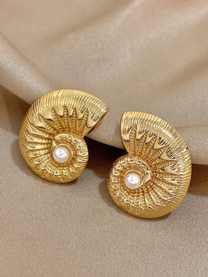 Arete caracol perla